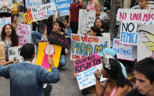 Marcha de las Putas y Putos Guayaquil - Ecuador - Asociación Silueta X (41)
