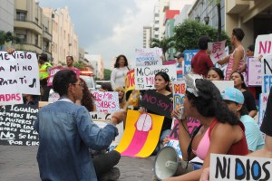 Marcha de las Putas y Putos Guayaquil - Ecuador - Asociación Silueta X (46)