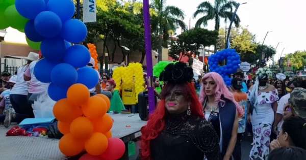Guayaquil de colores por el desfile del orgullo GLBTI-Orgullo Guayaquil-Asociacion Silueta X-Federacion LGBTI