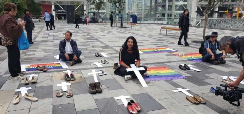 diane rodriguez- zapatos diversos.jpg